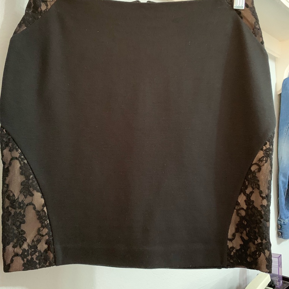 Nude lace detail skirt